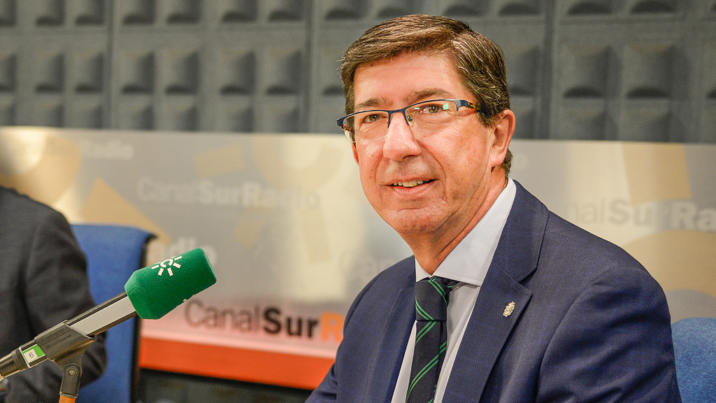 Juan Marín promove do CES a melhoria da ligação ferroviária com Portugal