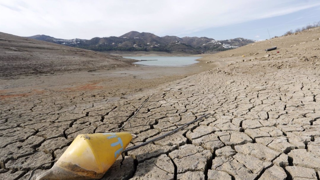 A radiograph of the water situation in Andalusia in the “protected space”?  From Sur channel